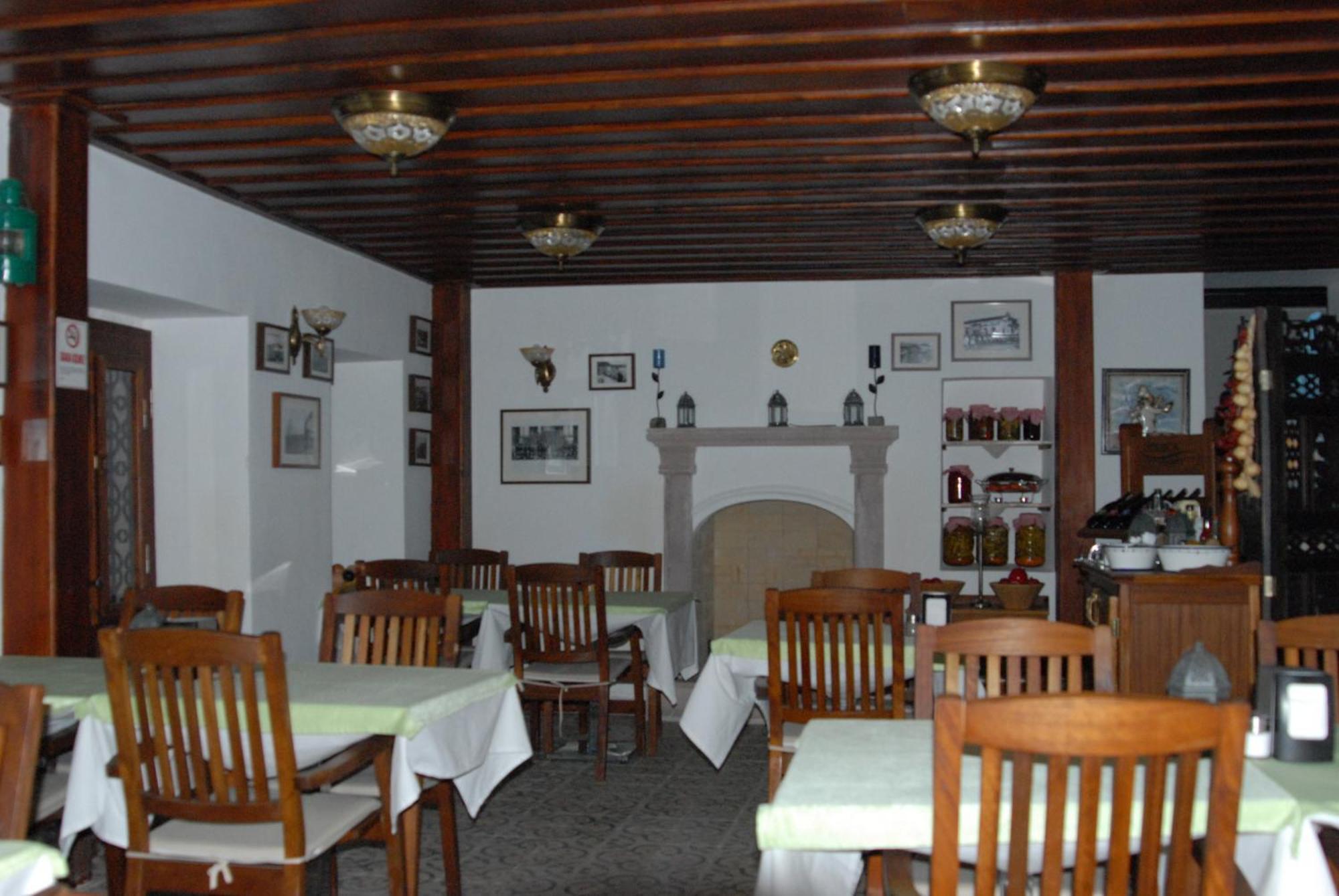 Aliye Hanim Hotel Айвалык Экстерьер фото