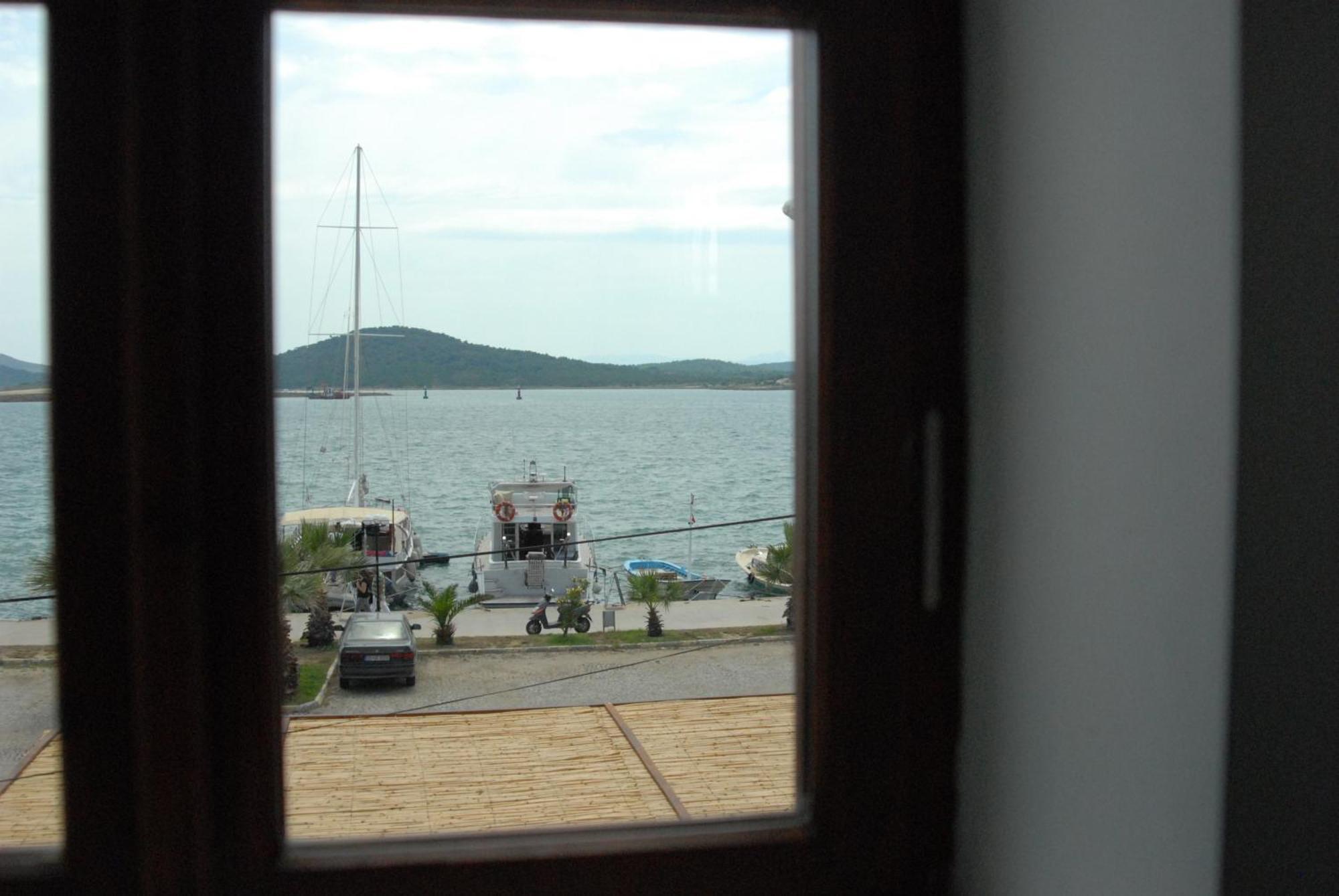 Aliye Hanim Hotel Айвалык Экстерьер фото